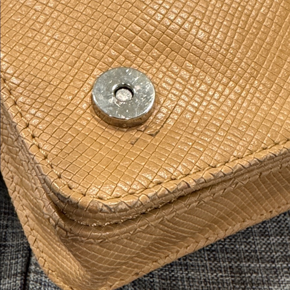 Longchamp Bag Tan Pressed Leather Wallet Crossbody Bag - Picture 17 of 17